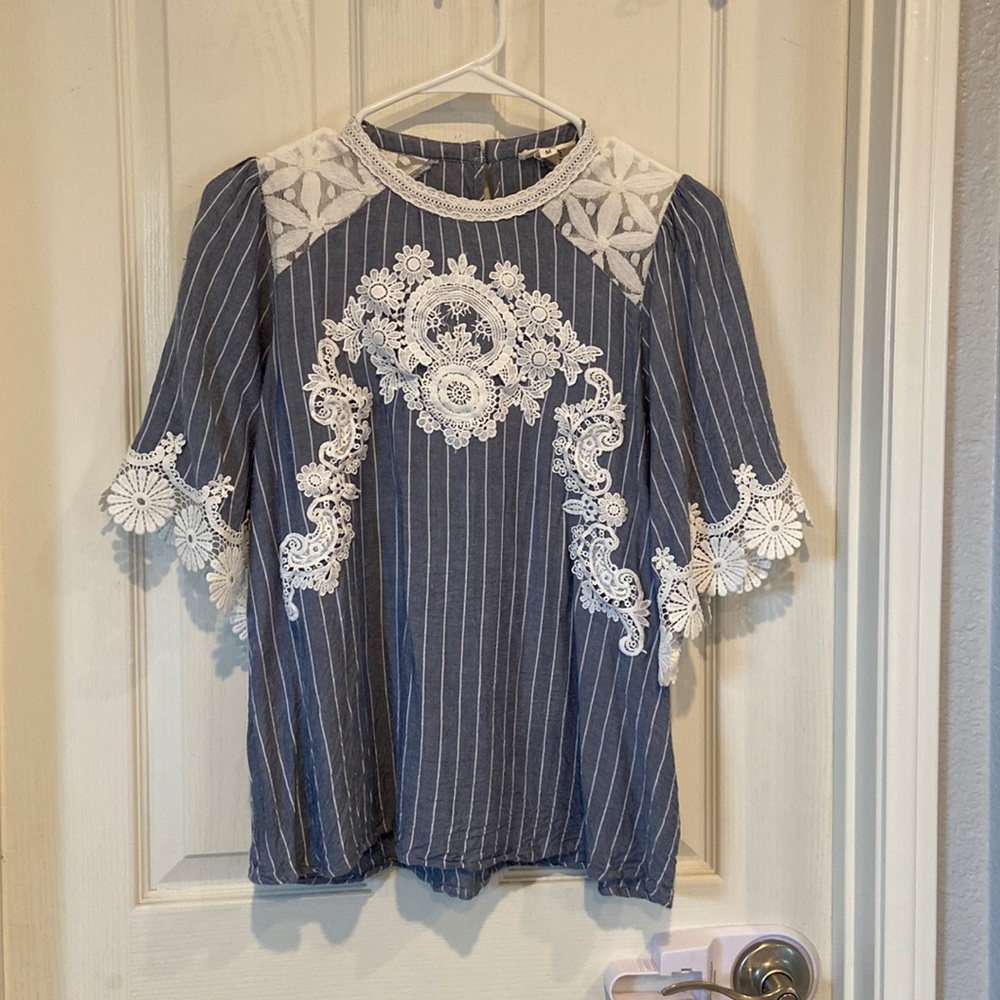 Vici shirt